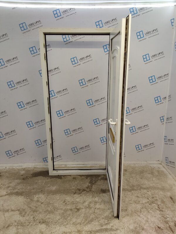 Used White Upvc Front Door 935mm x 2020mm (Reduce To 920mm) 0606 - Image 3