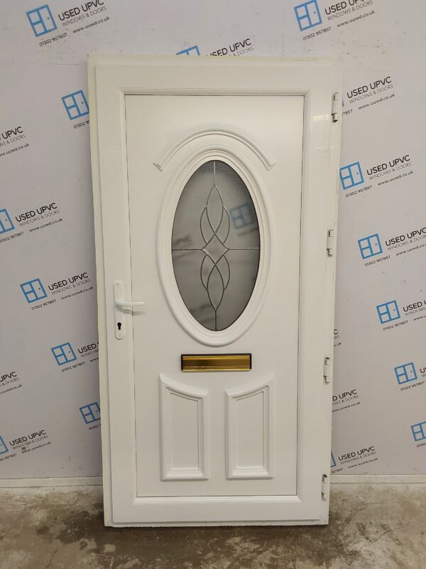 Used Woodgrain Upvc Front Door 1005mm x 1990mm 0309 - Image 2