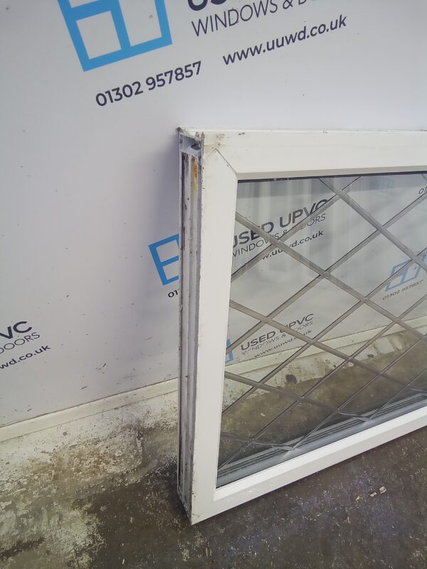 Used White Upvc Window 640mm x 880mm W0422 - Image 4