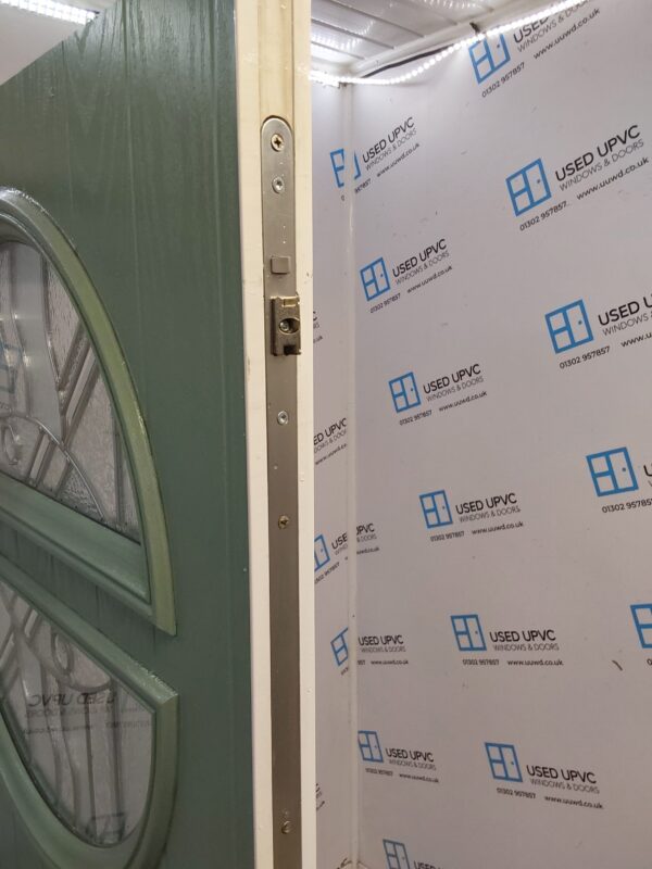 Used Chartwell Green Composite Front Door 895mm x 2000mm (Reduce To 875mm) 0830 - Image 4