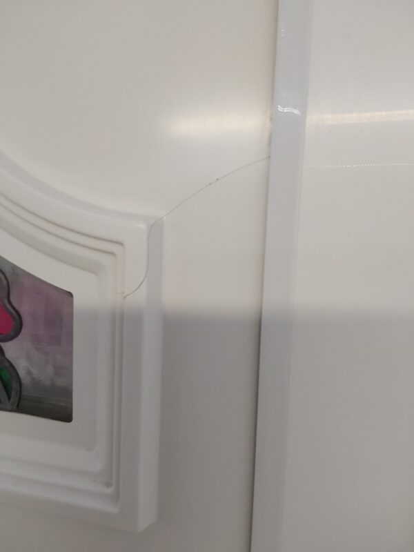 Used White Upvc Front Door 920mm x 2085mm (reduce to 900mm) 0131 - Image 4