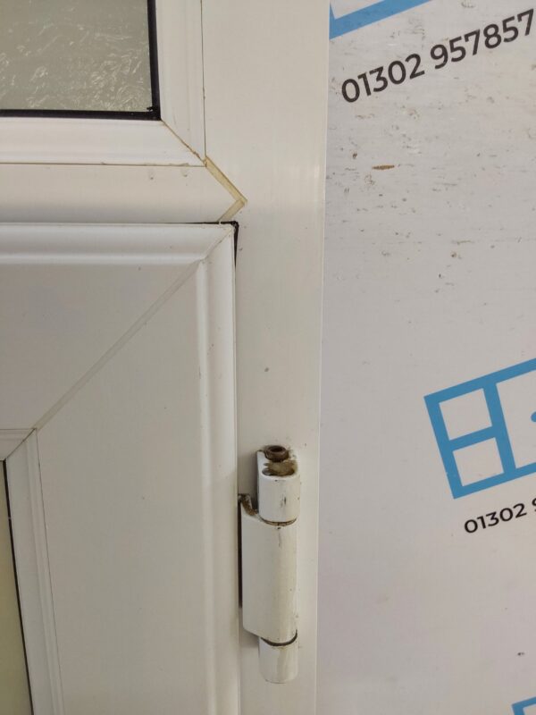 Used White Upvc Front Door And Toplight 810mm x 2370mm 0554 - Image 7