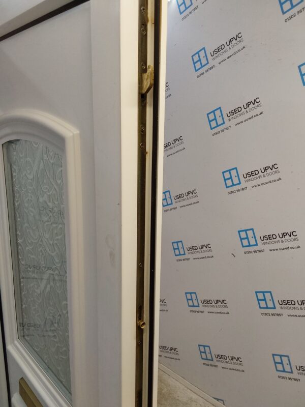 Used White Upvc Front Door 920mm x 2040mm (Reduce To 900mm) 0732 - Image 4