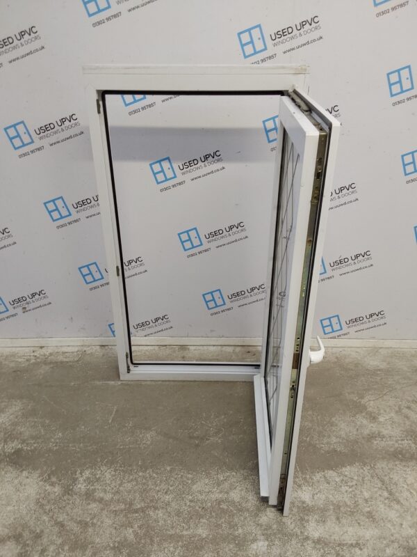 Used White Upvc Tilt And Turn Window 715mm x 1285mm (Reduce To 700mm x 1260mm) W0122 - Image 3