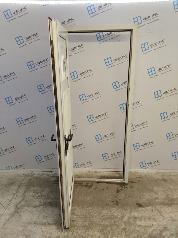 Used White Upvc Front Door 895mm x 2055mm (reduce to 875mm) 0726 - Image 3