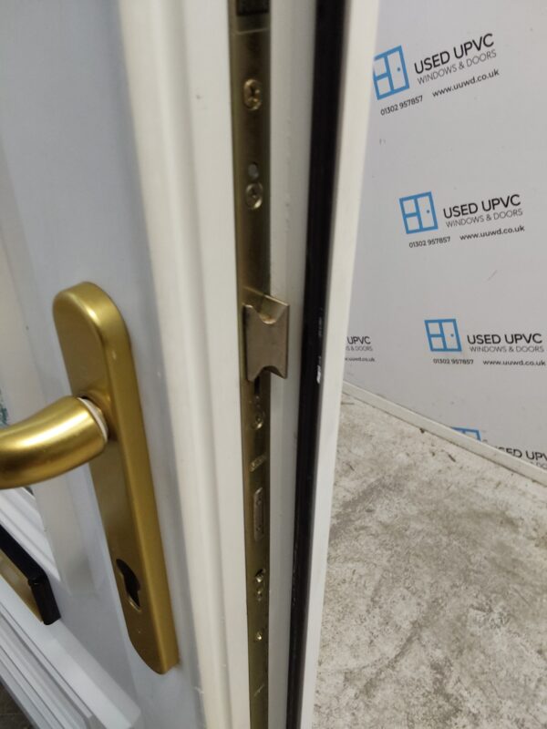 Used White Upvc Front Door 905mm x 2100mm (reduce to 890mm) 0365 - Image 9