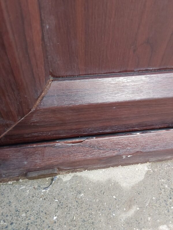 Used Rosewood Upvc Front Door 970mm x 2055mm (reduce to 950mm) 0264 - Image 4