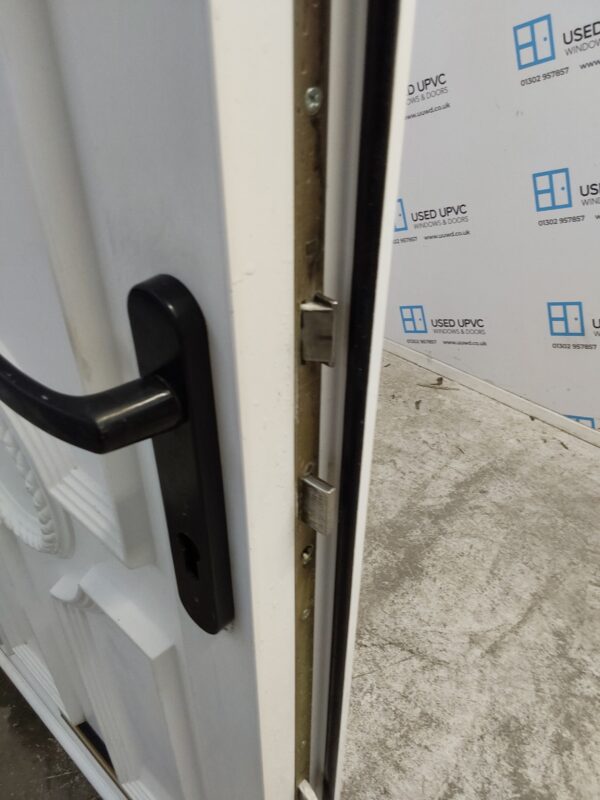 Used White Upvc Front Door 905mm x 2020mm (reduce to 865mm) 0199 - Image 6