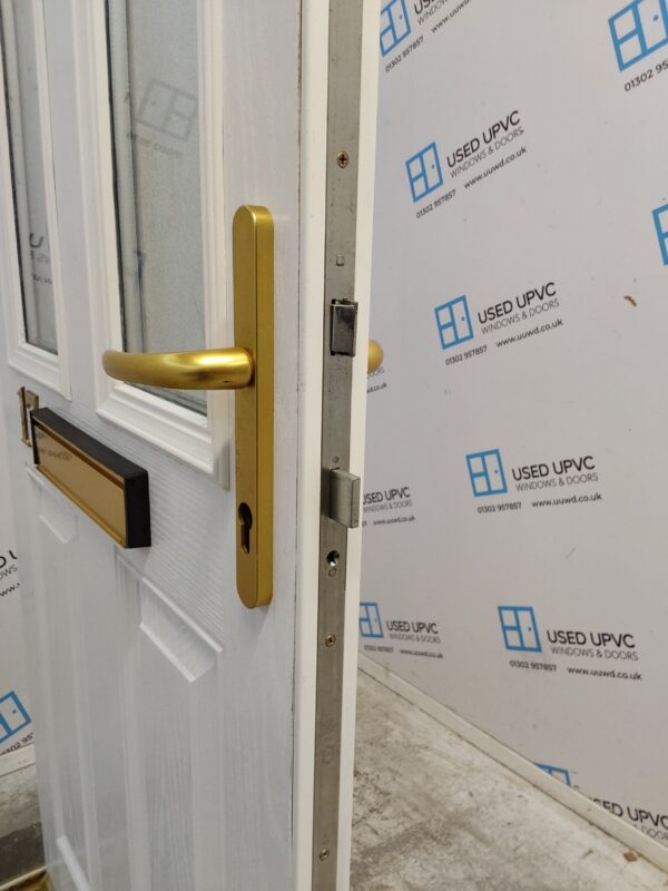Used White Composite Front Door 880mm x 2050mm C7D016 - Image 5