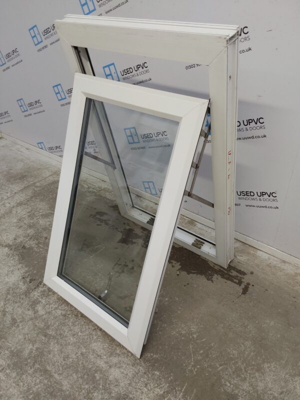 Used White Upvc Window 670mm x 1035mm (Reduce To 1010mm) C4W043 - Image 3