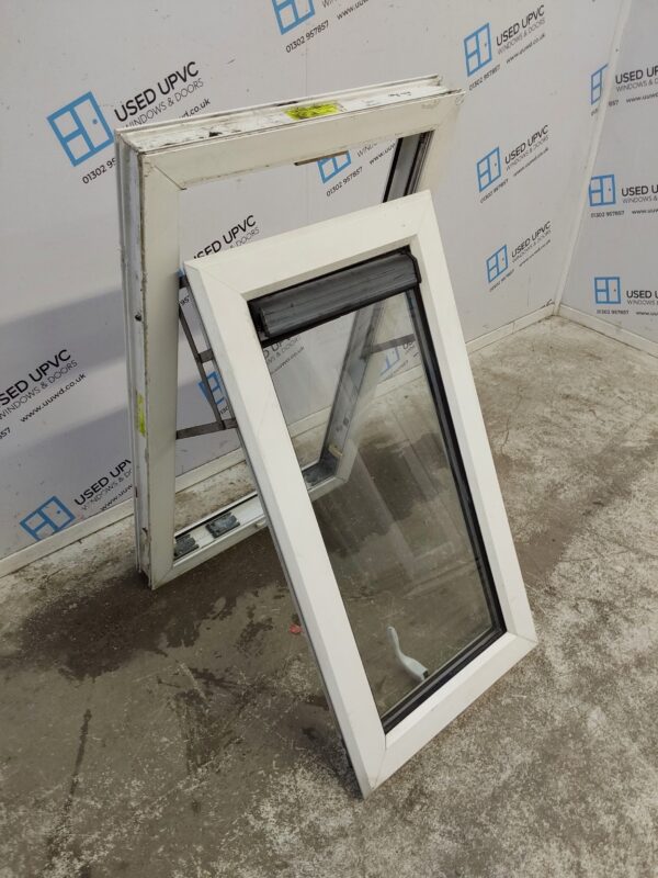 Used White Upvc Window 575mm x 1000mm AO032 - Image 3