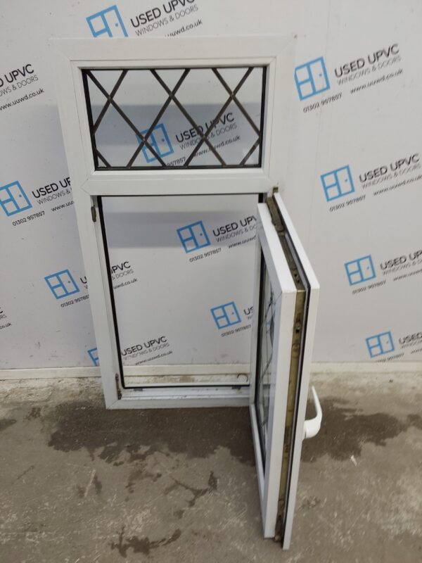Used White Upvc Tilt And Turn Window 570mm x 1160mm AO034 - Image 5