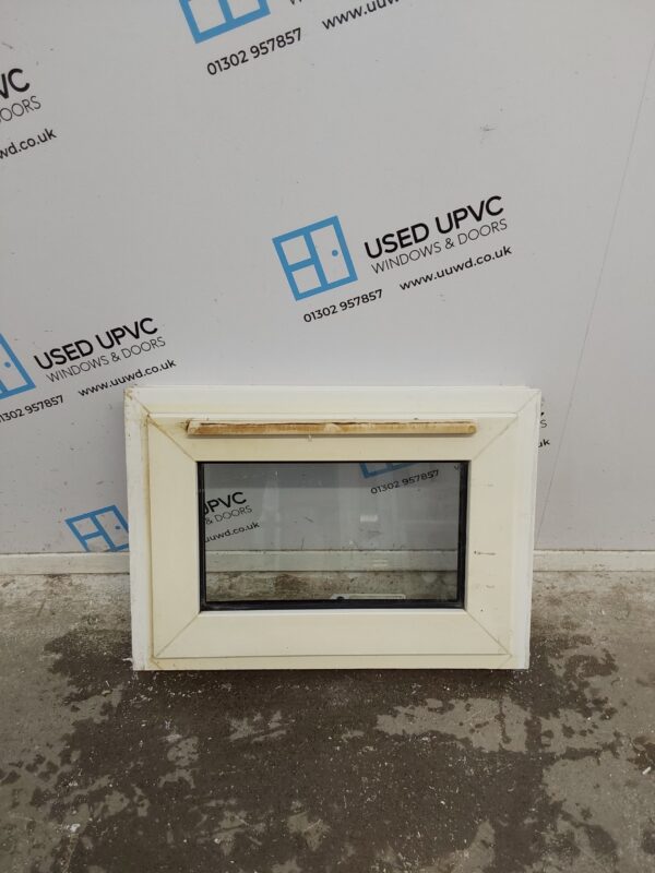 Used White Upvc Window 590mm x 420mm W0186
