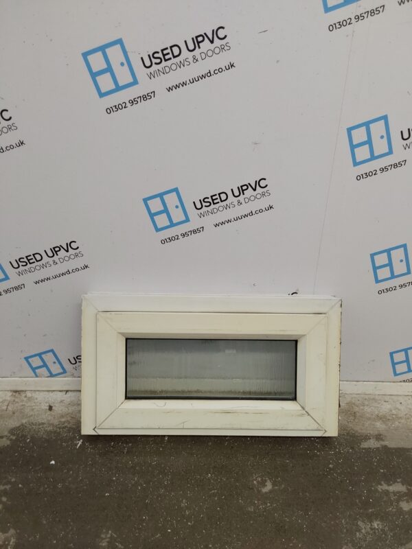 Used White Upvc Window 670mm x 365mm W0363