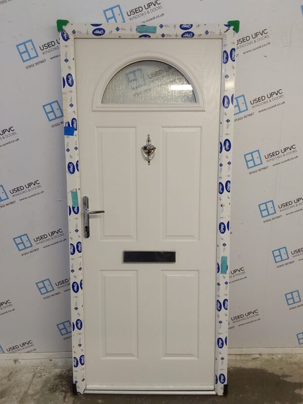 Brand New White Composite Front Door 905mm x 2075mm C1ND81