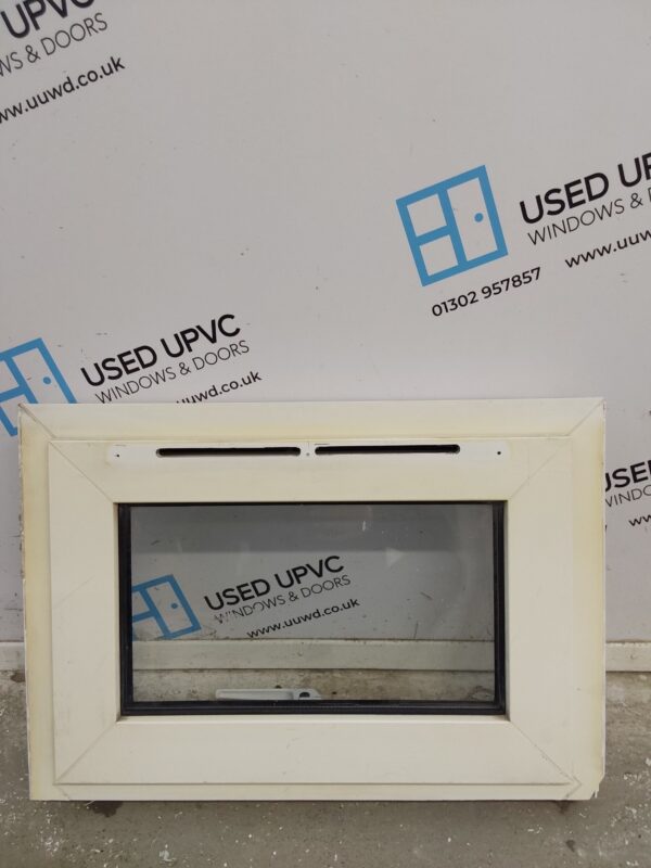 Used White Upvc Window 600mm x 415mm W0224