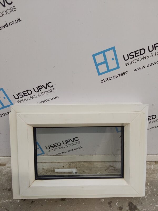 Used White Upvc Window 585mm x 420mm W0225
