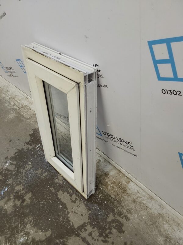 Used White Upvc Window 670mm x 365mm W0432 - Image 7