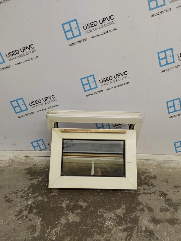 Used White Upvc Window 590mm x 420mm W0186 - Image 2