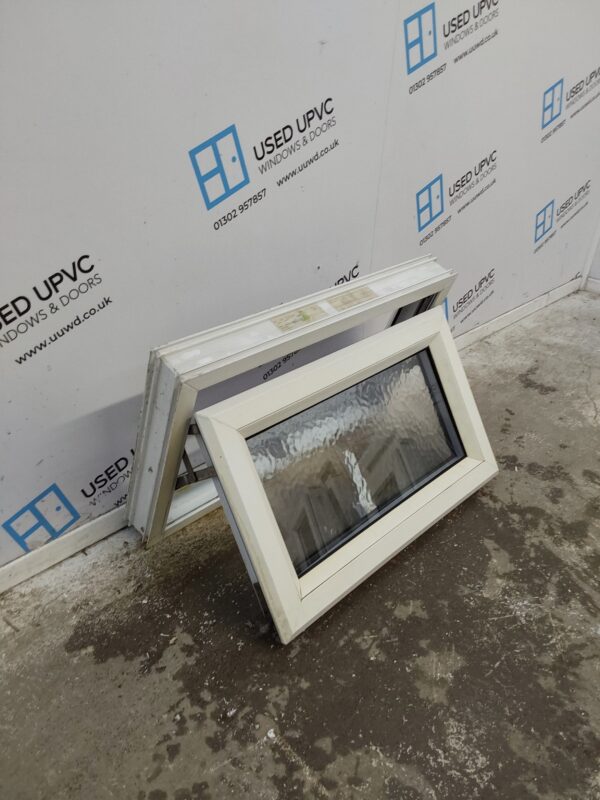 Used White Upvc Window 635mm x 395mm W0243 - Image 3