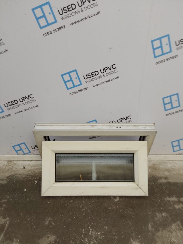 Used White Upvc Window 670mm x 365mm W0363 - Image 2