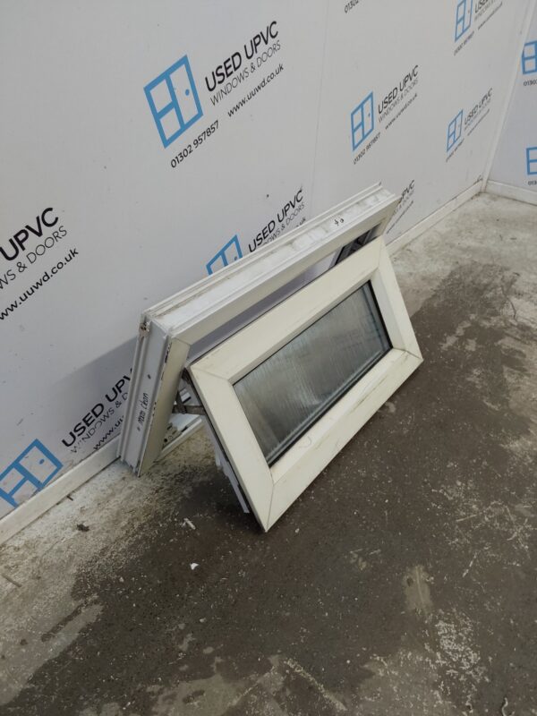 Used White Upvc Window 670mm x 365mm W0363 - Image 3