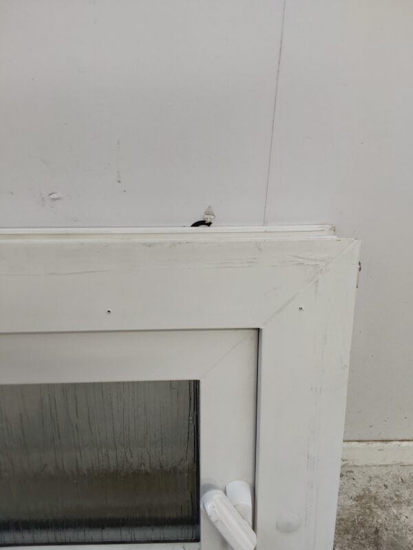 Used White Upvc Window 670mm x 365mm W0363 - Image 5
