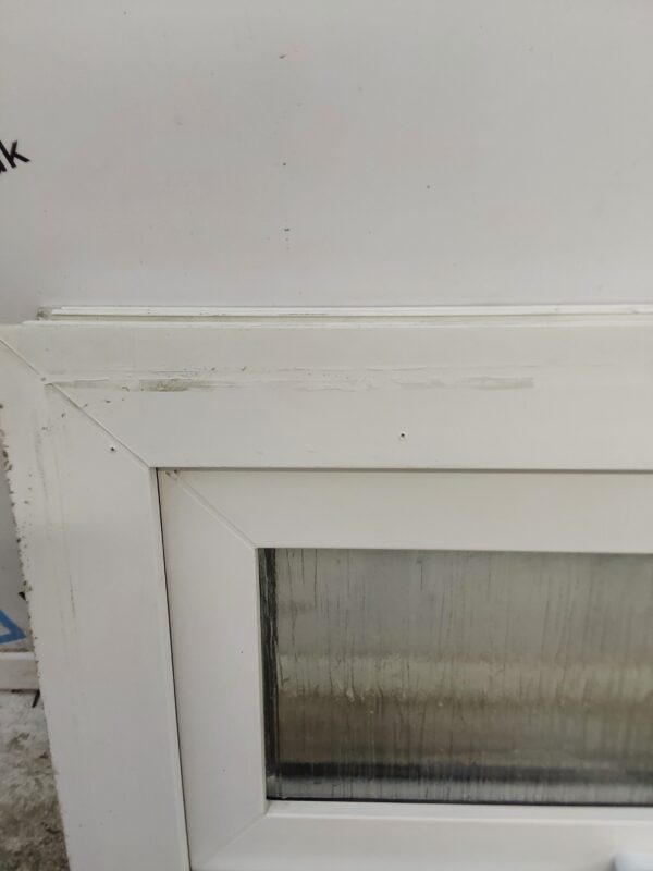 Used White Upvc Window 670mm x 365mm W0363 - Image 6