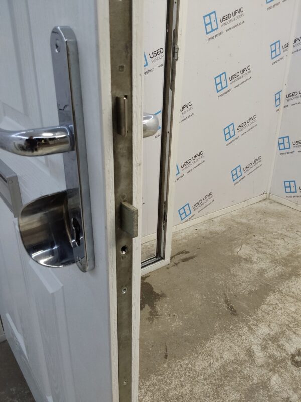Used White Composite Front Door 925mm x 2100mm 0573 - Image 5