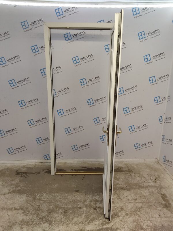 Used White Upvc Front Door 880mm x 2085mm 0755 - Image 3