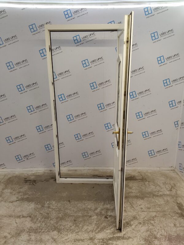 Used White Upvc Front Door 895mm x 2070mm 0703 - Image 3