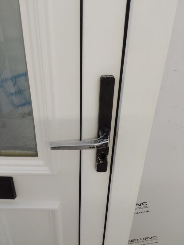 Used White Upvc Front Door 900mm x 2080mm 0498 - Image 8