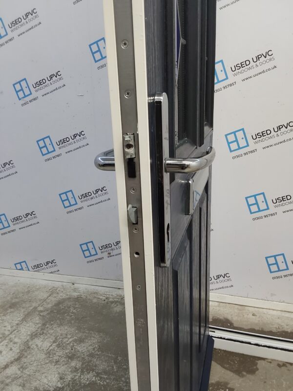 Used Dark Blue Composite Front Door 900mm x 2040mm 0660 - Image 5