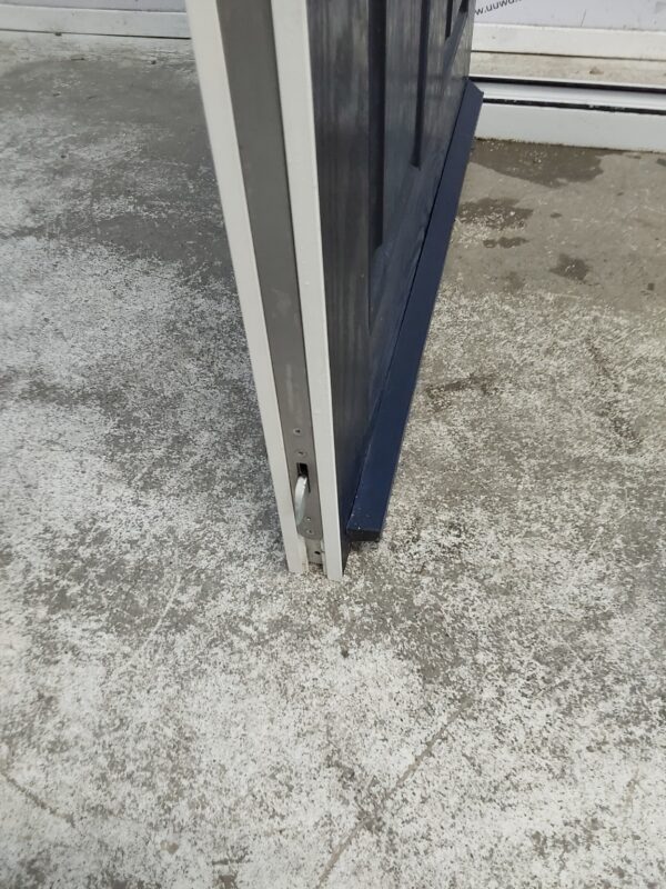 Used Dark Blue Composite Front Door 900mm x 2040mm 0660 - Image 6