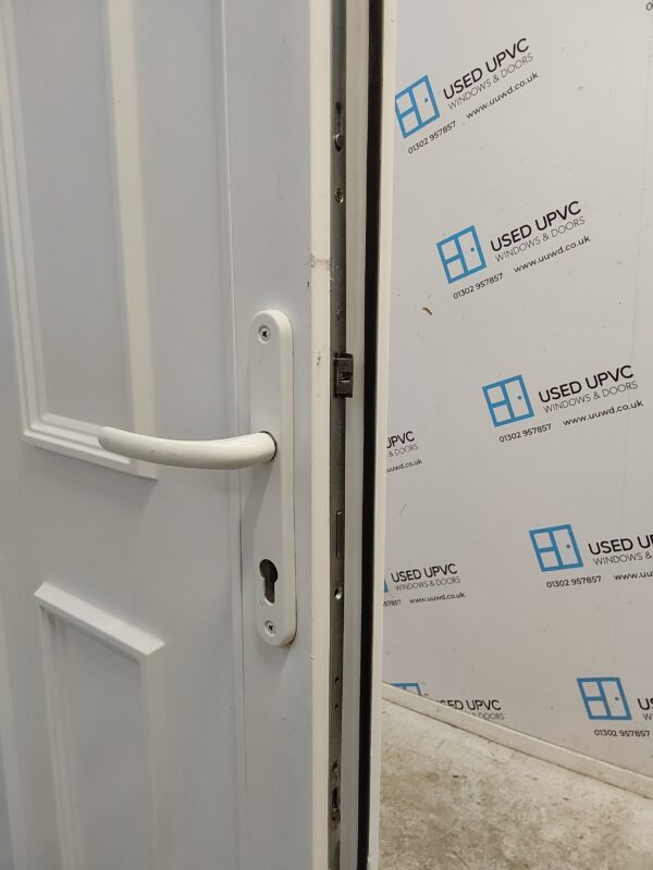 Used White Upvc Back Door (Outwards Opening) 995mm x 2070mm 0130 - Image 4