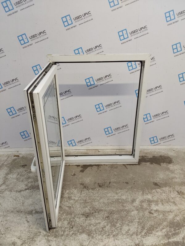 Used White Upvc Tilt And Turn Window 910mm x 1195mm LW0140 - Image 5