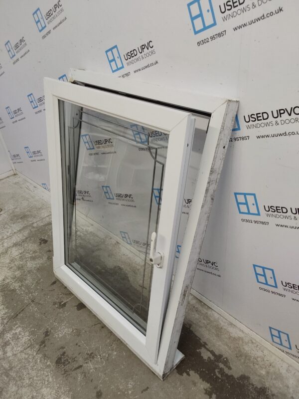 Used White Upvc Tilt And Turn Window 910mm x 1195mm LW0140 - Image 4