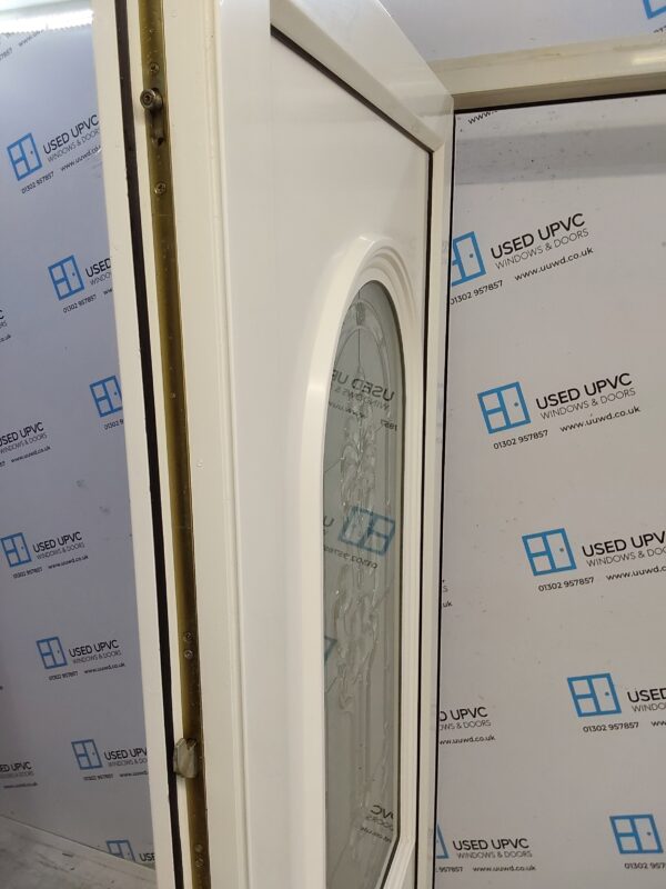 Used White Upvc Front Door 935mm x 2100mm (reduce to 920mm) 0586 - Image 6