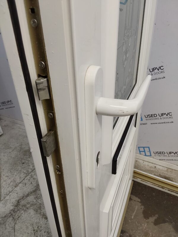 Used White Upvc Front Door 935mm x 2100mm (reduce to 920mm) 0586 - Image 7