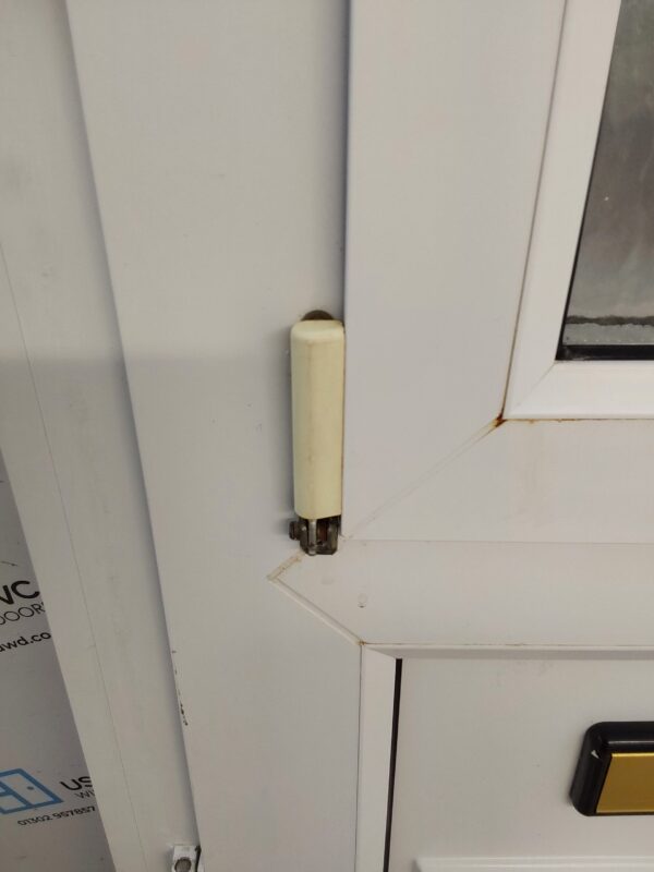 Used White Upvc Stable Door 850mm x 2055mm (Reduce To 810mm) 0441 - Image 9