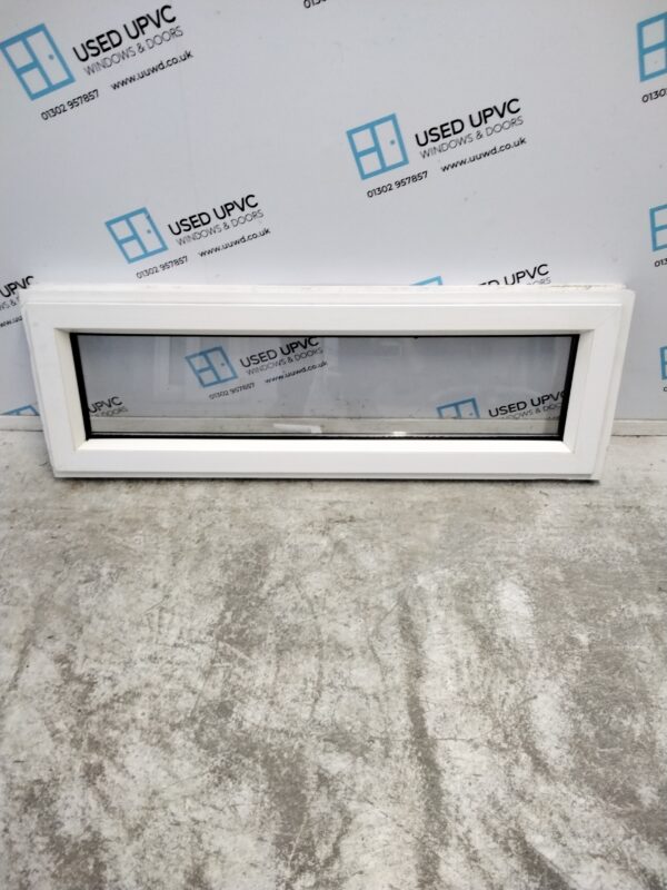 Used White Upvc Window 1220mm x 420mm C3001