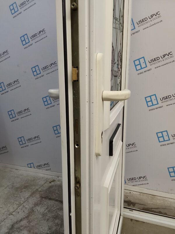 Used White Upvc Front Door 1010mm x 1955mm 0188 - Image 5