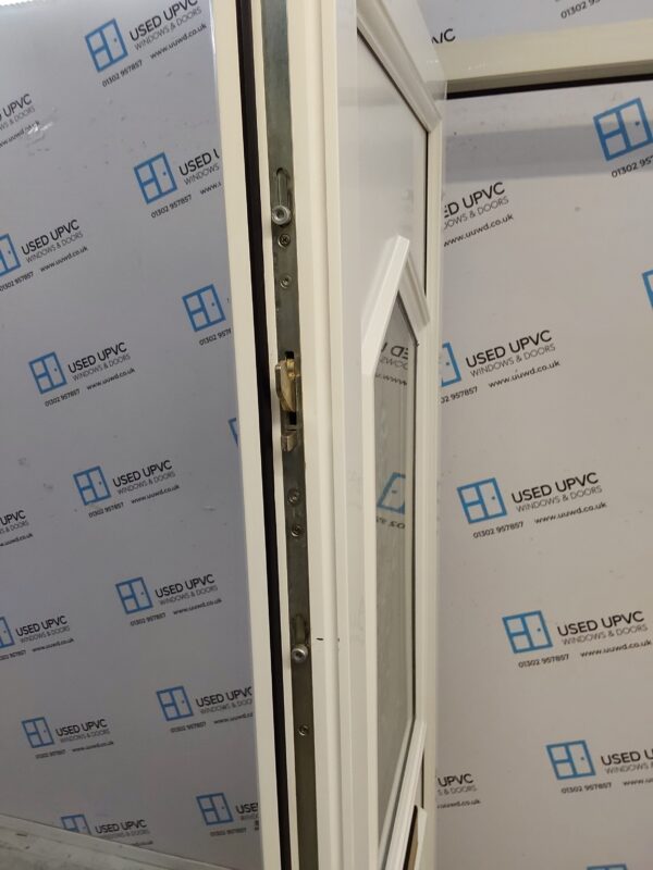 Used White Upvc Front Door 905mm x 2060mm (Reduce To 875mm) 0641 - Image 4