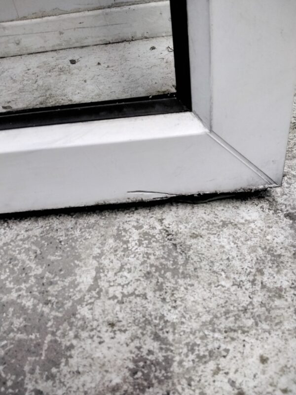 Used White Upvc Window 485mm x 1490mm C3010 - Image 3