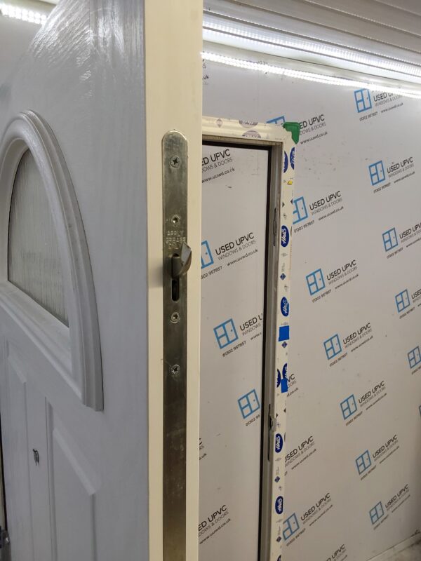Brand New White Composite Front Door 905mm x 2075mm C1ND81 - Image 4