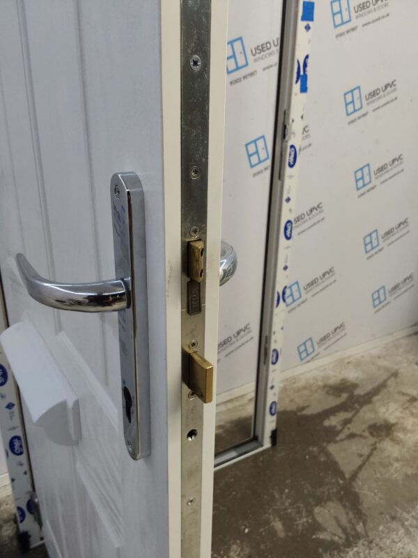 Brand New White Composite Front Door 905mm x 2075mm C1ND81 - Image 5