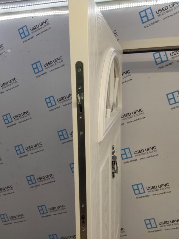 Brand New White Composite Front Door 895mm x 2025mm C1ND72 - Image 4