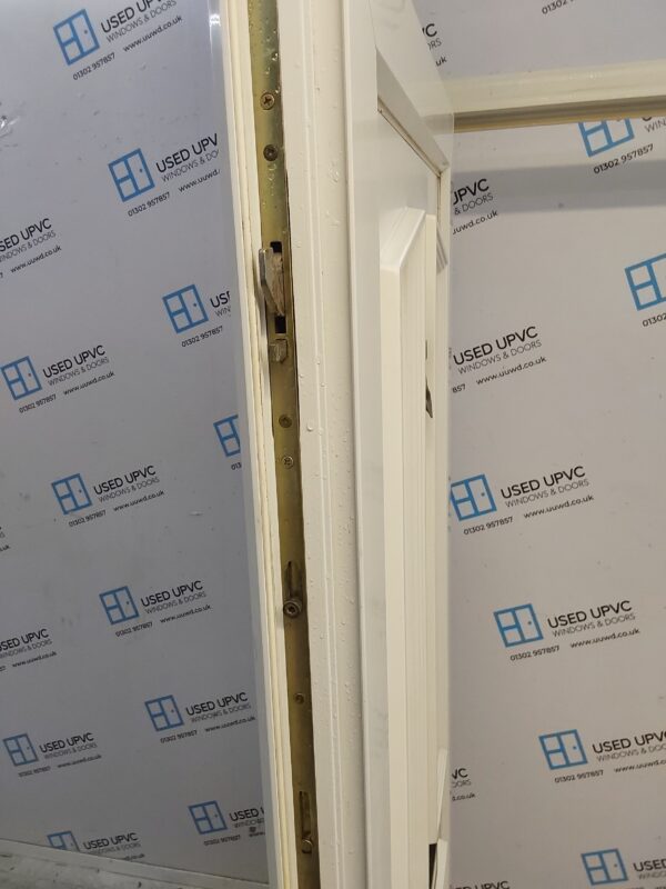 Used White Upvc Front Door 925mm x 1990mm 0456 - Image 4