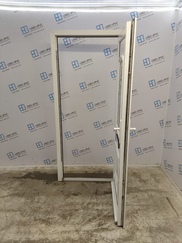 Used White Upvc Front Door 900mm x 2040mm 0672 - Image 3