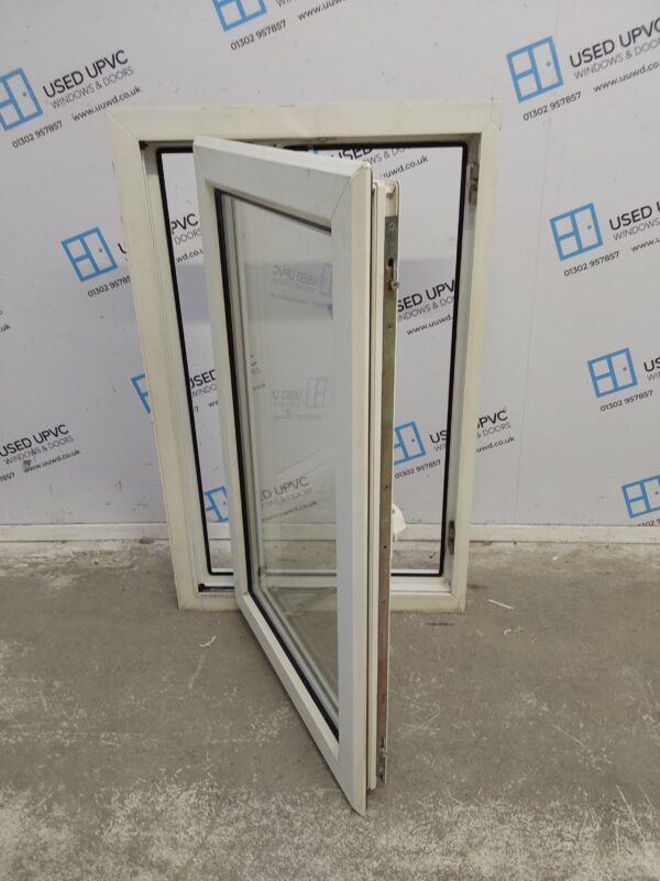 Used White Upvc Window 615mm x 980mm C3039 - Image 3
